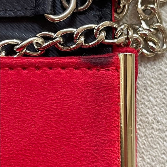 GORGEOUS RED "SUEDE FEEL" PURSE WITH GOLD AND SILVER - Picture 5 of 8